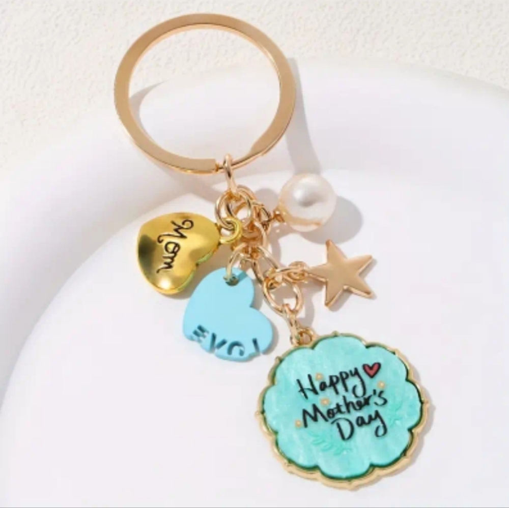 Personalized Gold Heart Mother’s Day Bag Charm & Keychain 💖✨ — “Forever Love”
